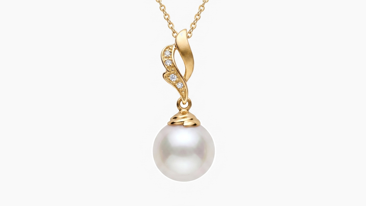 Freshwater Pearl & Diamond Pendant