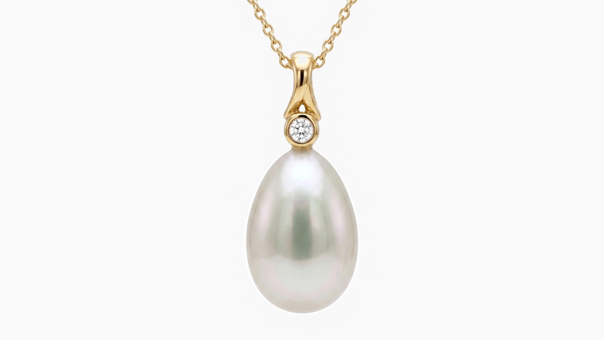 Freshwater Pearl & Diamond Pendant