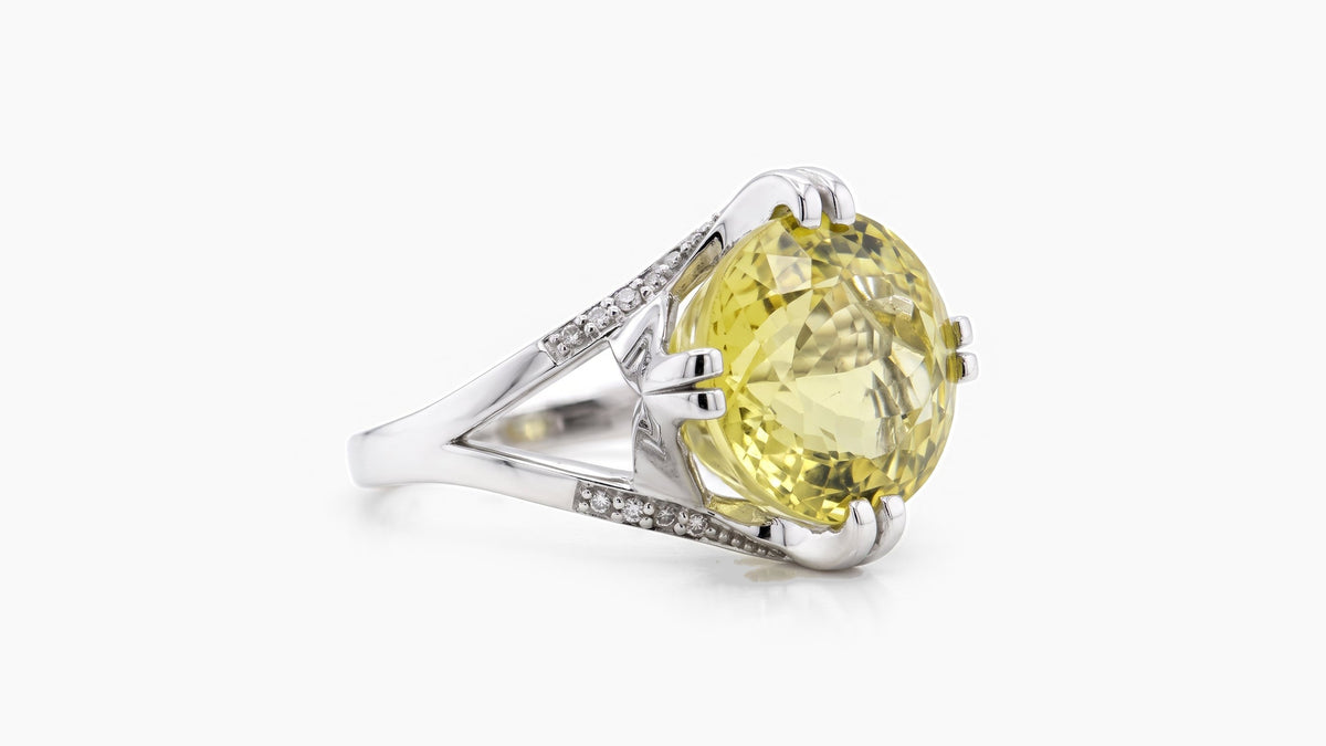 14.95ct Lemon Quartz & Diamond Ring — SKU 9809