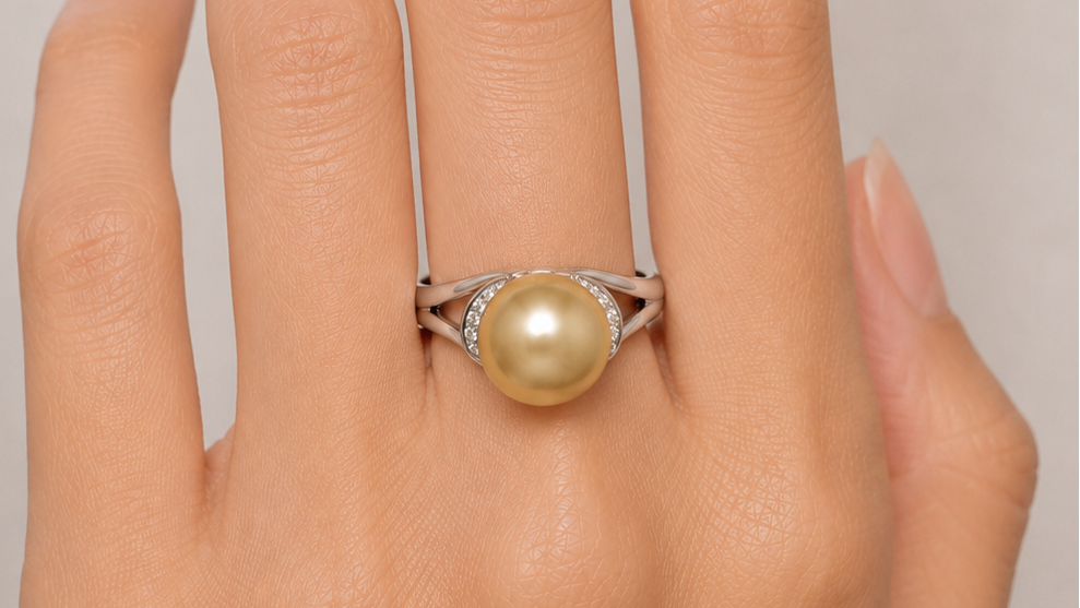 Golden Pearl & Diamond Ring