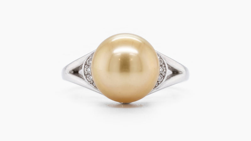 Golden Pearl & Diamond Ring