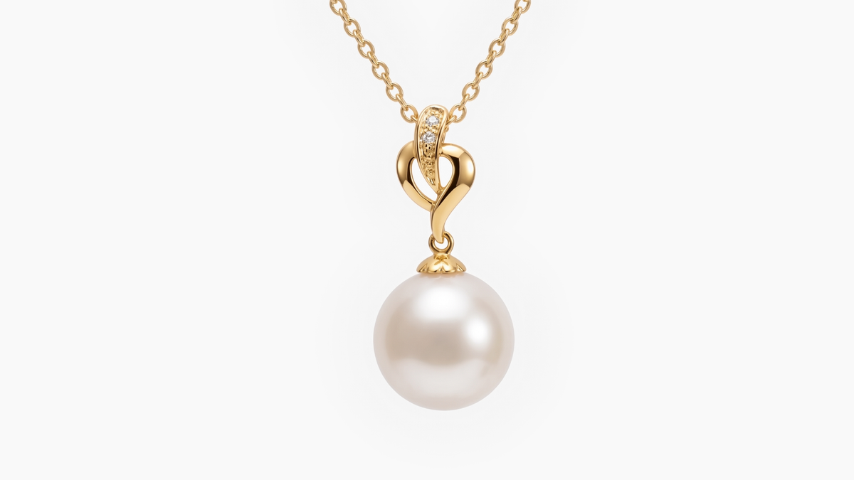 Freshwater Pearl & Diamond Pendant